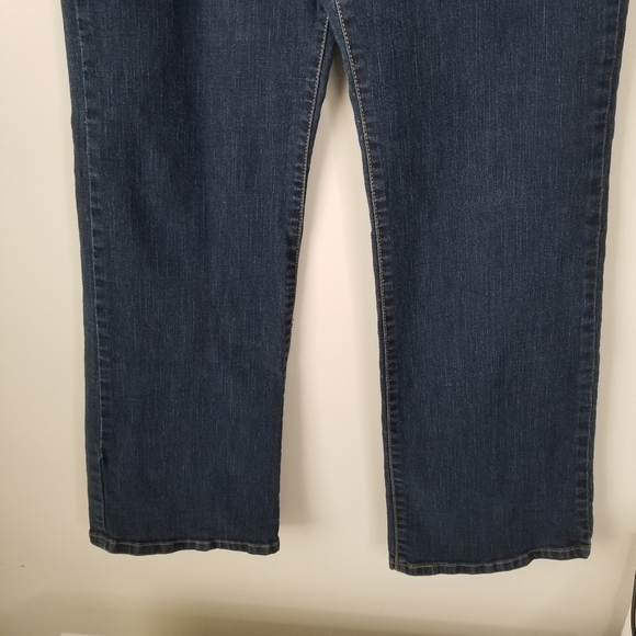 Levi's Perfectly Slimming 512 Bootcut Denim Jeans Size 16M - Picture 6 of 14